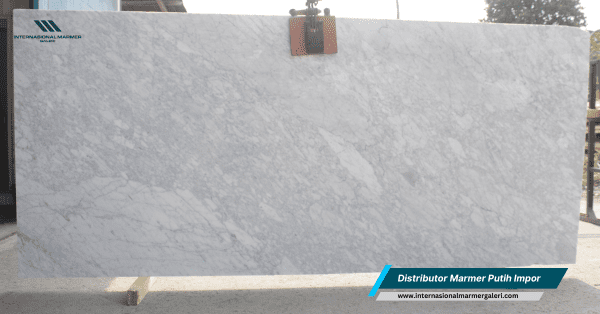 Struktur Kristal Marmer Putih Italy